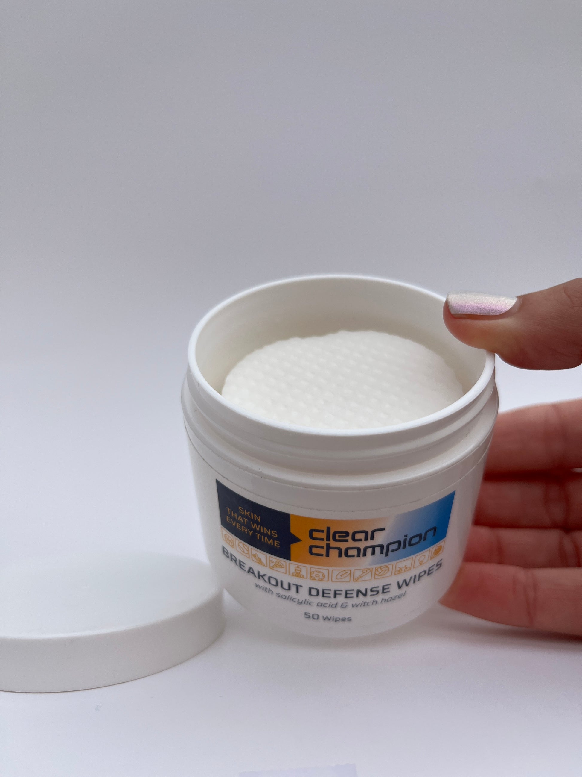 Acne prevention wipes for sweaty active teens