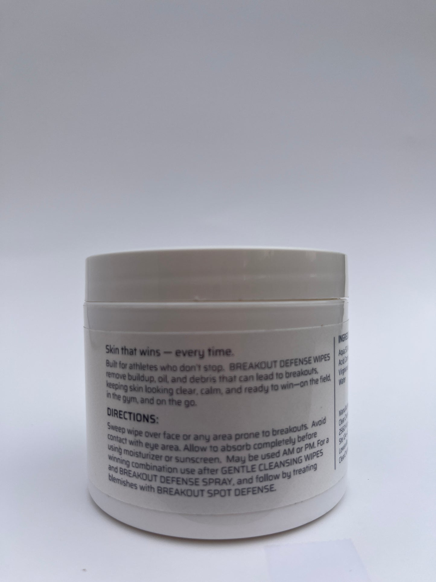 Sports skincare wipes for forehead chin and jawline breakouts