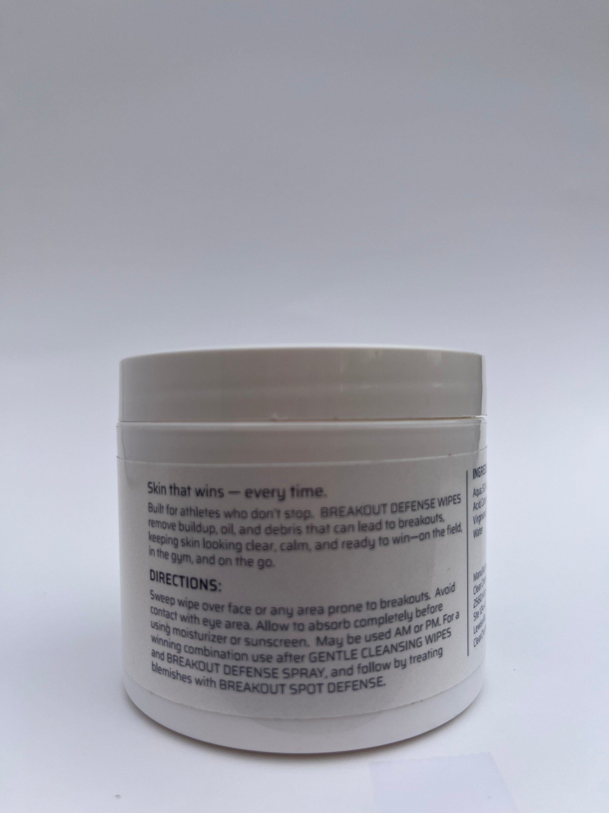 Sports skincare wipes for forehead chin and jawline breakouts